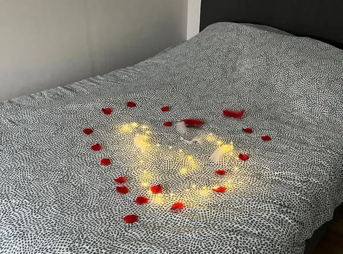 Verdun Superbe Proche Du Chu Апартаменты *